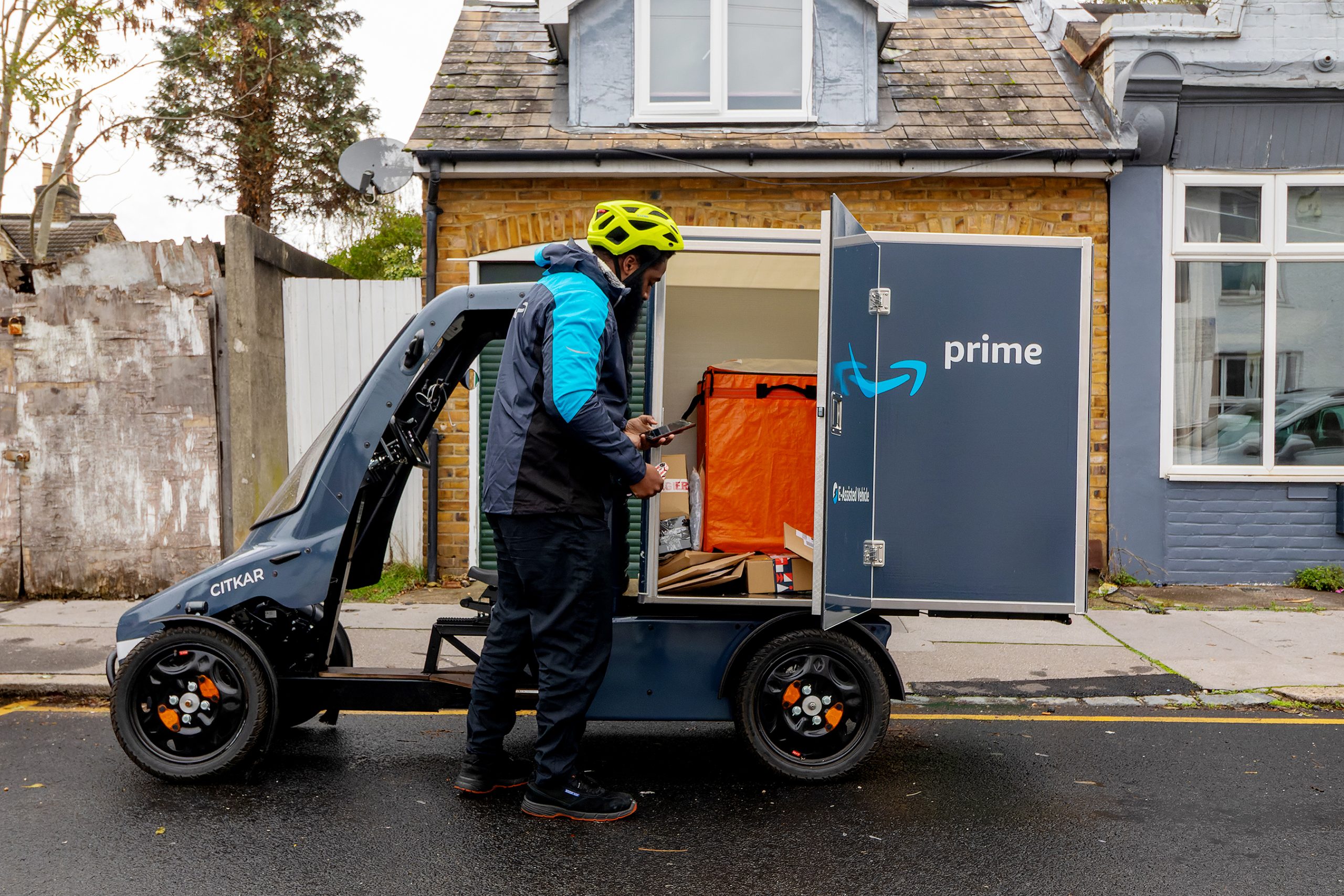 Amazon e-cargo bike launch, DCR2 Croydon
Picture shows:
Amazon e-cargo bikes at CDR2 and around Croydon